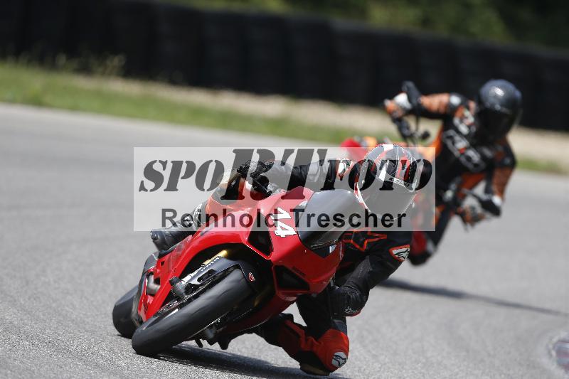 /27 12.06.2025 Ducati Schweiz Trackday Warmup  ADR/gelb-jeaune/14